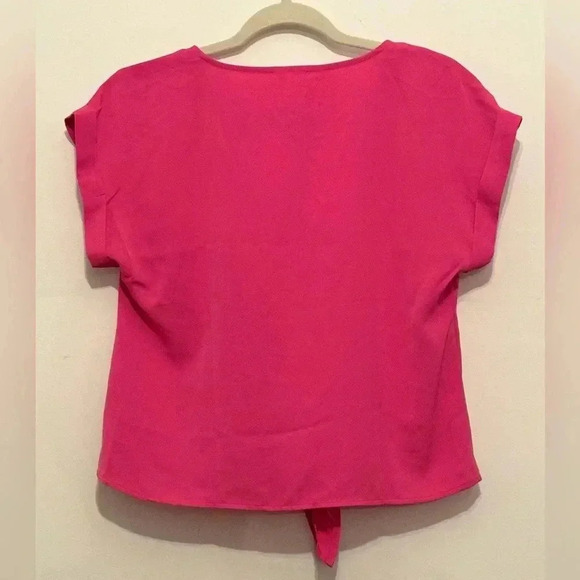 Summer Top Hot pink size small - Picture 2 of 3